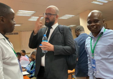 El doctor Andreas Leidinger asistió como Facultativo Internacional Invitado en Tanzania